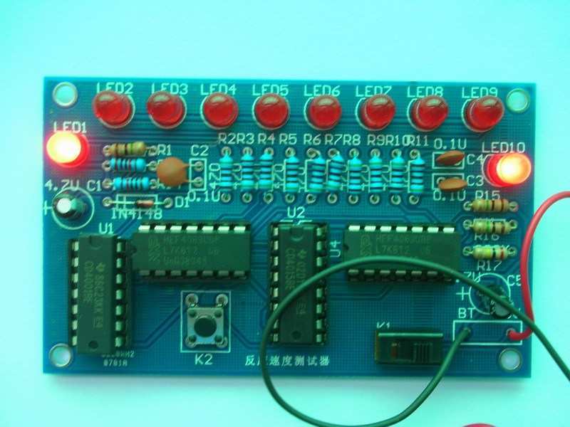 “看誰快”反應測試器